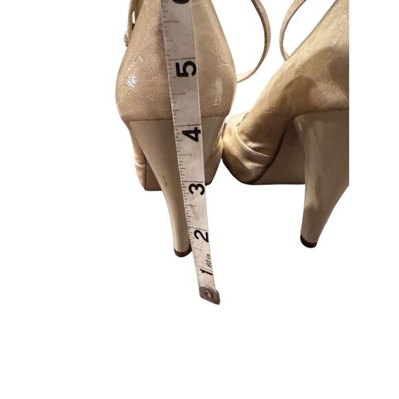 Delicious cream ankle strap heels size 9 - Picture 6 of 12